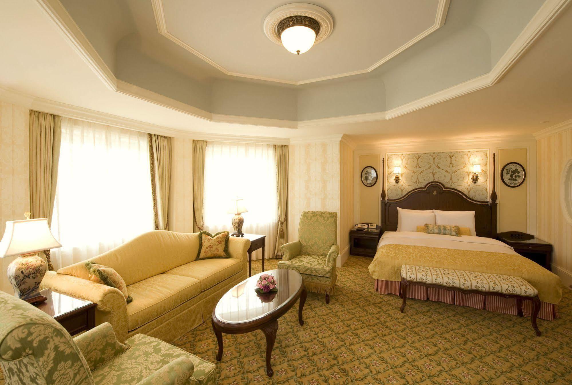 Tokyo Disneyland Hotel Chiba Buitenkant foto