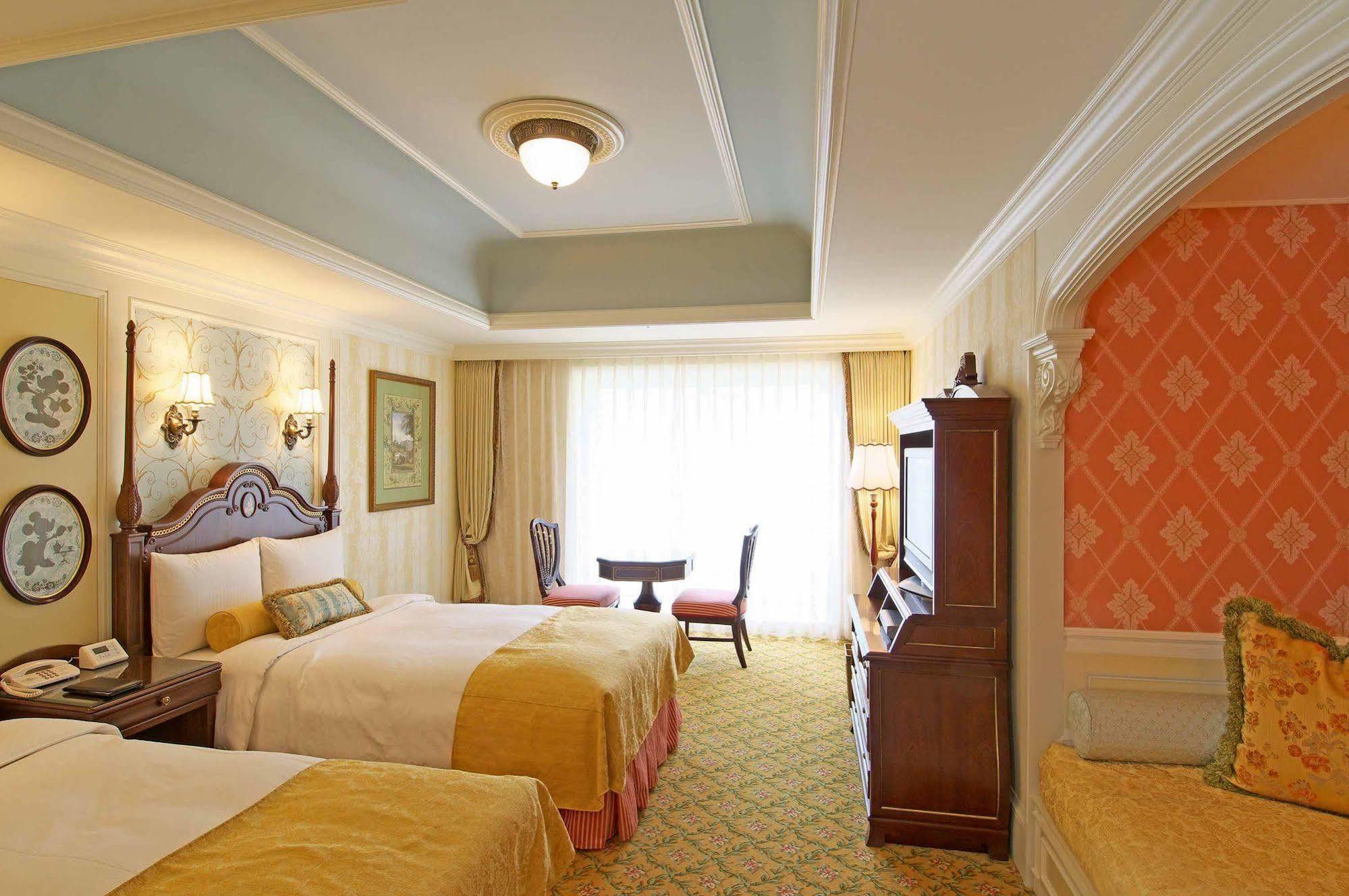 Tokyo Disneyland Hotel Chiba Buitenkant foto
